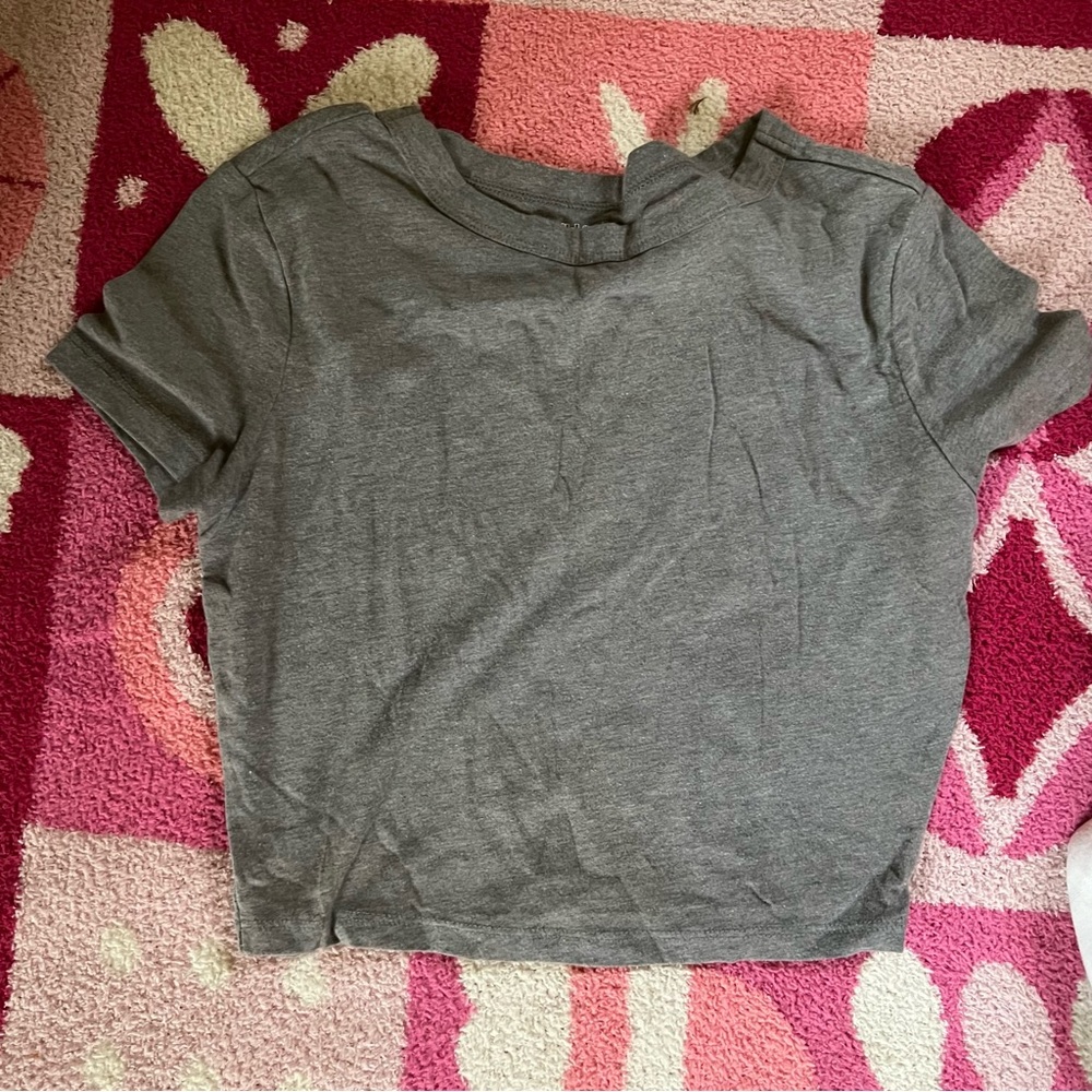 Grey cropped top